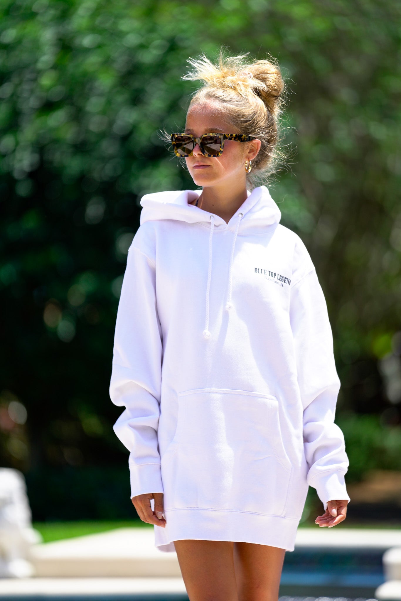 White Hoodie Blue Top Legend - Main Image